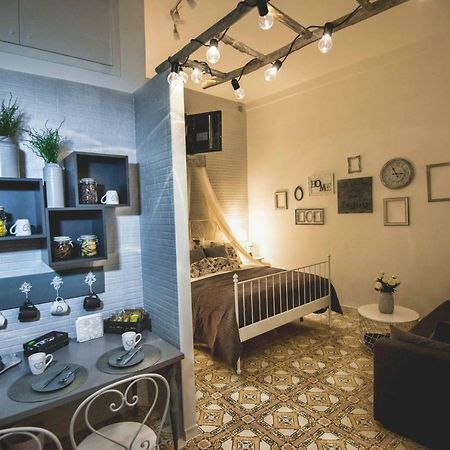 エレガント B＆B イル ヴィコロ ストリコ サレルノ Bed & Breakfast エクステリア 写真